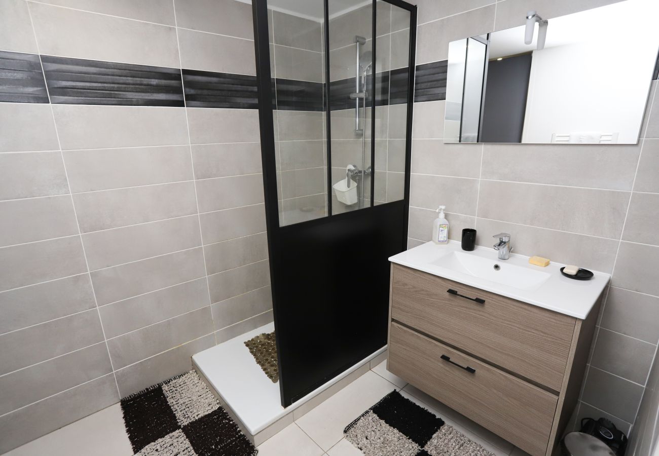 Appartement à Saint-Cyprien - Appart lumineux et climatisé St Cyprien 3mins du port et des plages