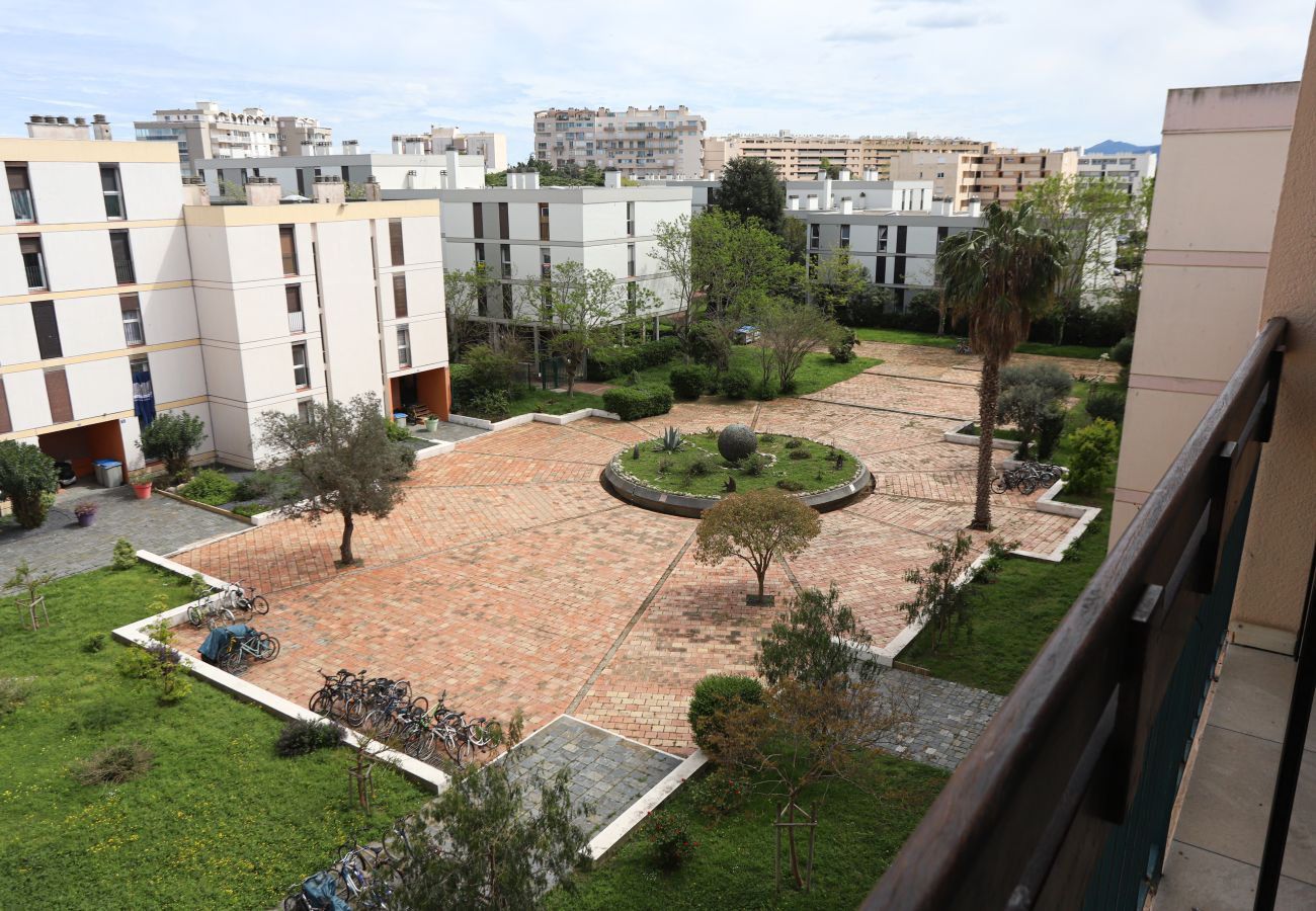 Appartement à Saint-Cyprien - Appart lumineux et climatisé St Cyprien 3mins du port et des plages