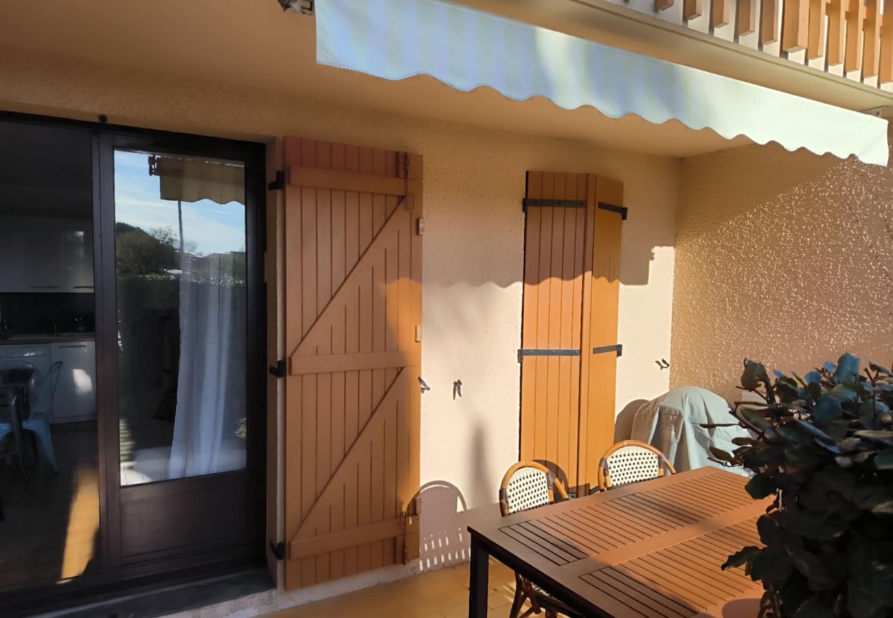 Appartement à Saint-Cyprien - St Cyprien charmant rez de jardin 2 velos Piscine