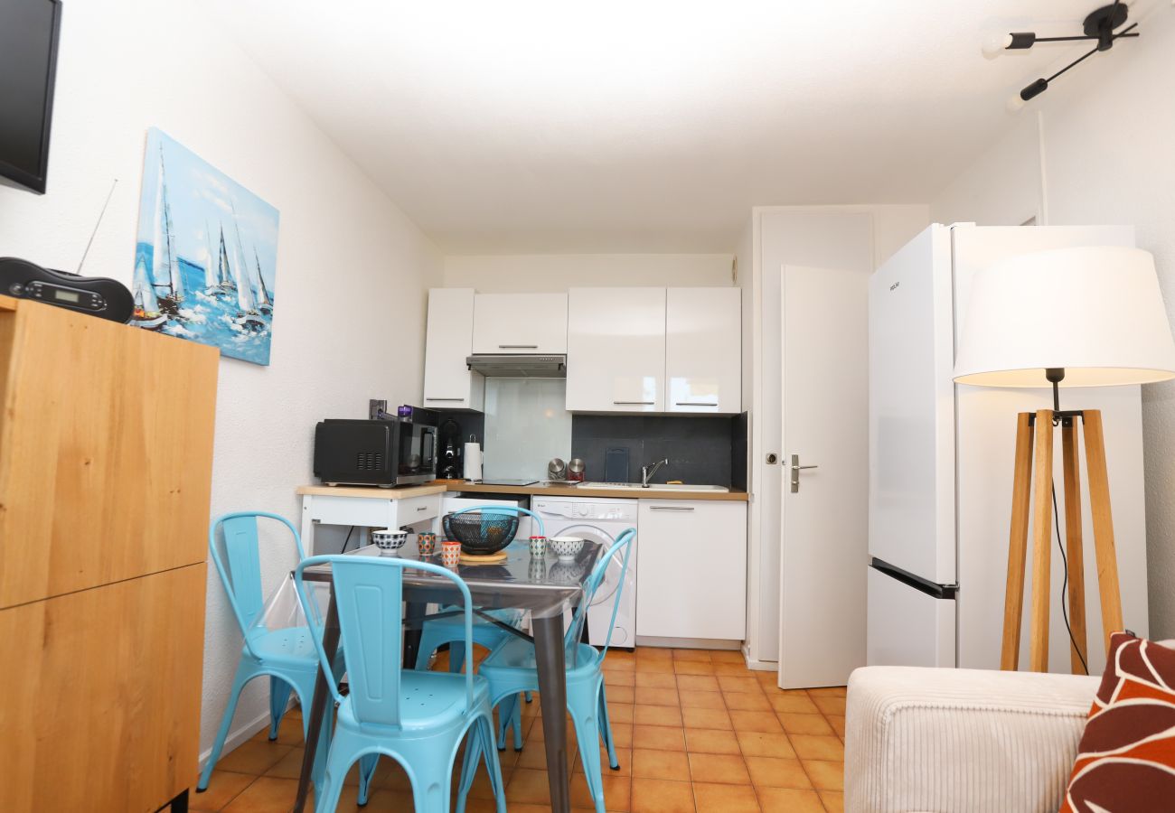 Appartement à Saint-Cyprien - St Cyprien classé 3 étoiles charmant rez de jardin 2 velos Piscine