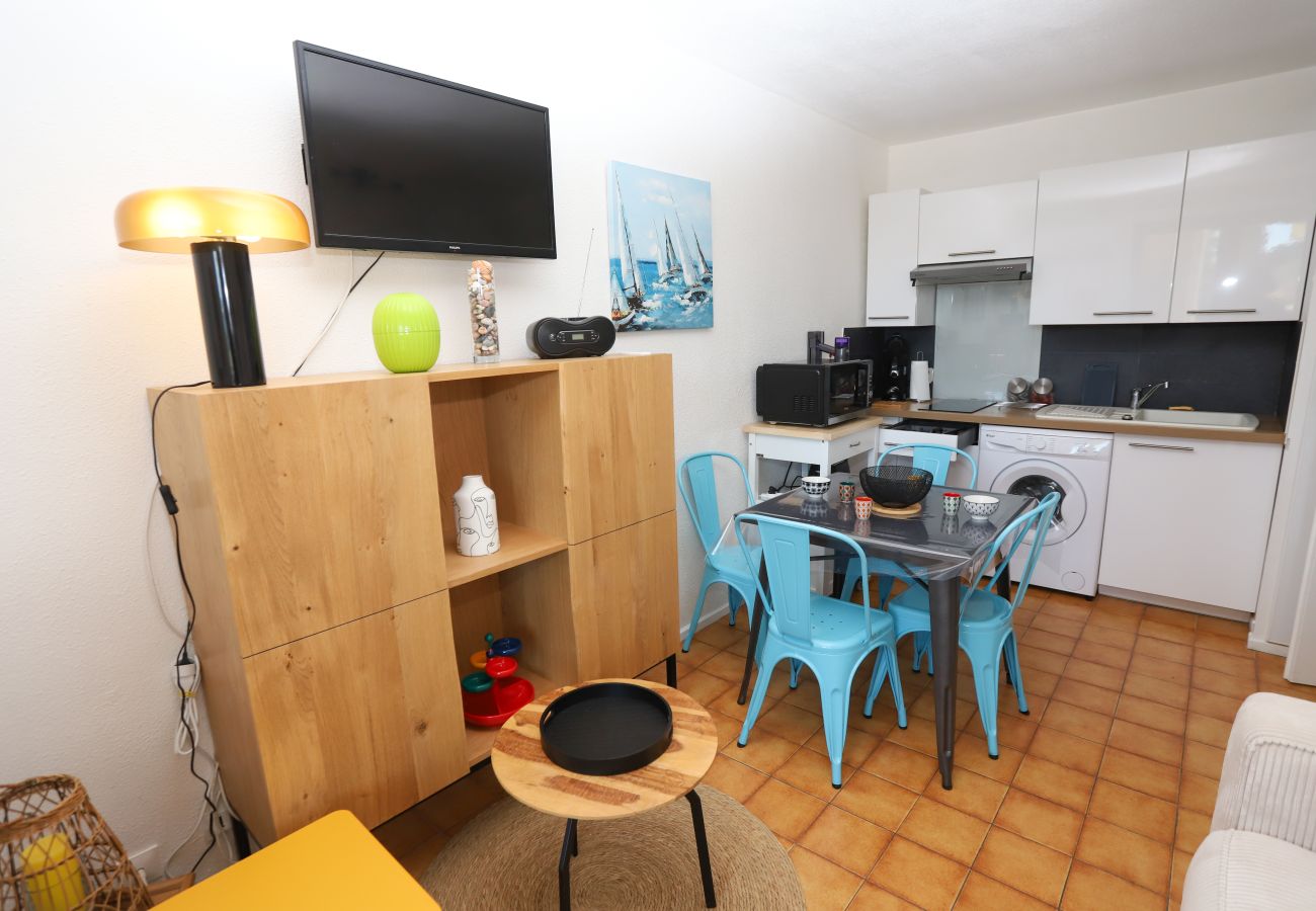 Appartement à Saint-Cyprien - St Cyprien classé 3 étoiles charmant rez de jardin 2 velos Piscine