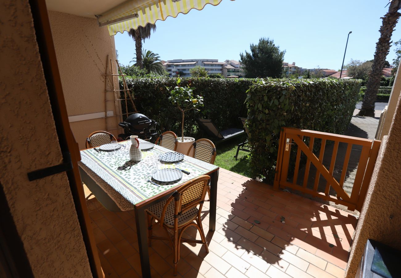 Appartement à Saint-Cyprien - St Cyprien classé 3 étoiles charmant rez de jardin 2 velos Piscine