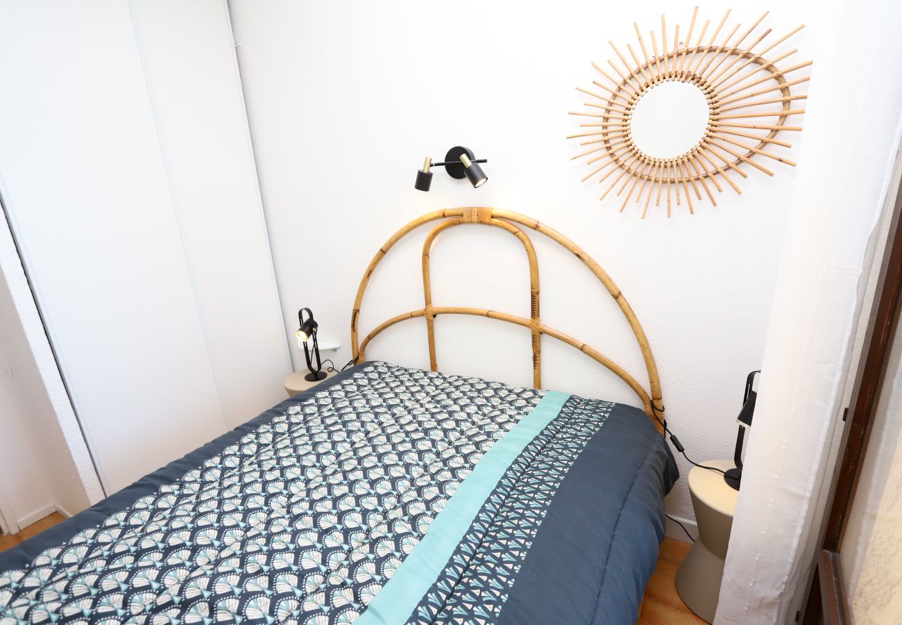 Appartement à Saint-Cyprien - St Cyprien classé 3 étoiles charmant rez de jardin 2 velos Piscine