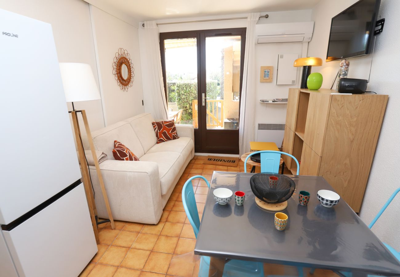 Appartement à Saint-Cyprien - St Cyprien classé 3 étoiles charmant rez de jardin 2 velos Piscine