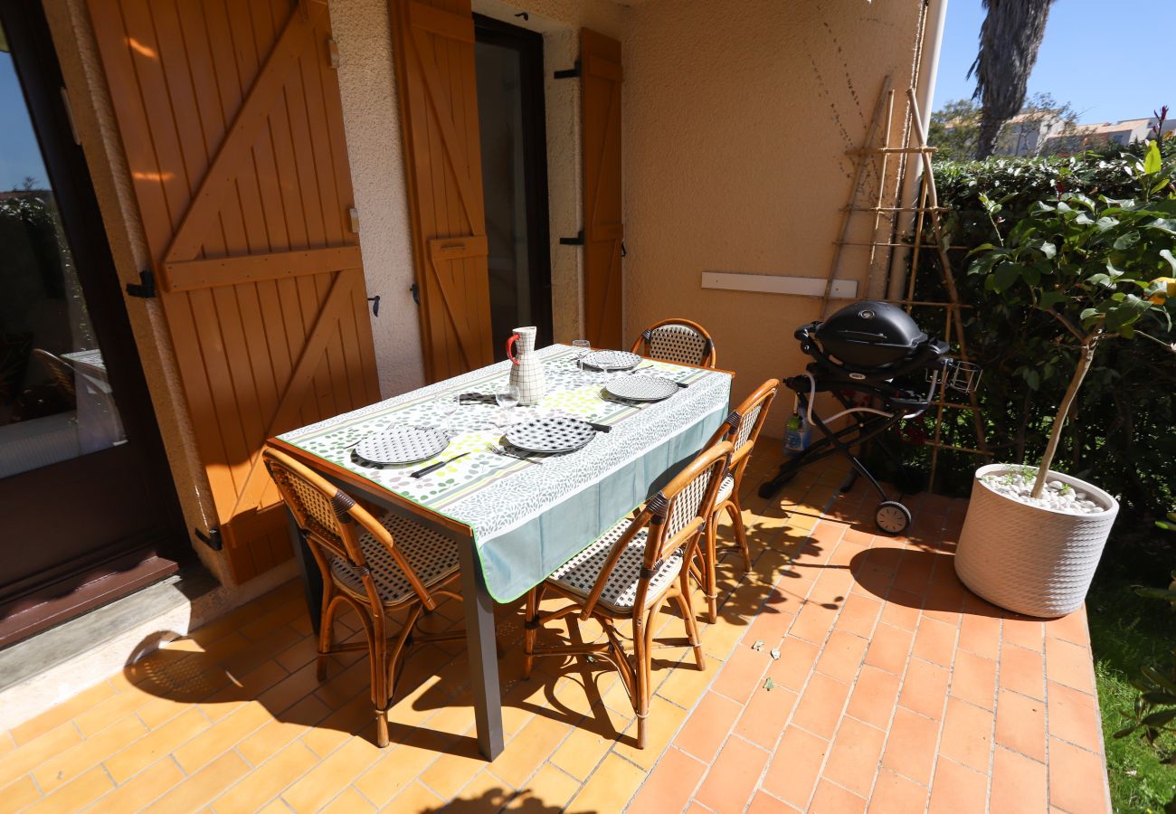 Appartement à Saint-Cyprien - St Cyprien classé 3 étoiles charmant rez de jardin 2 velos Piscine