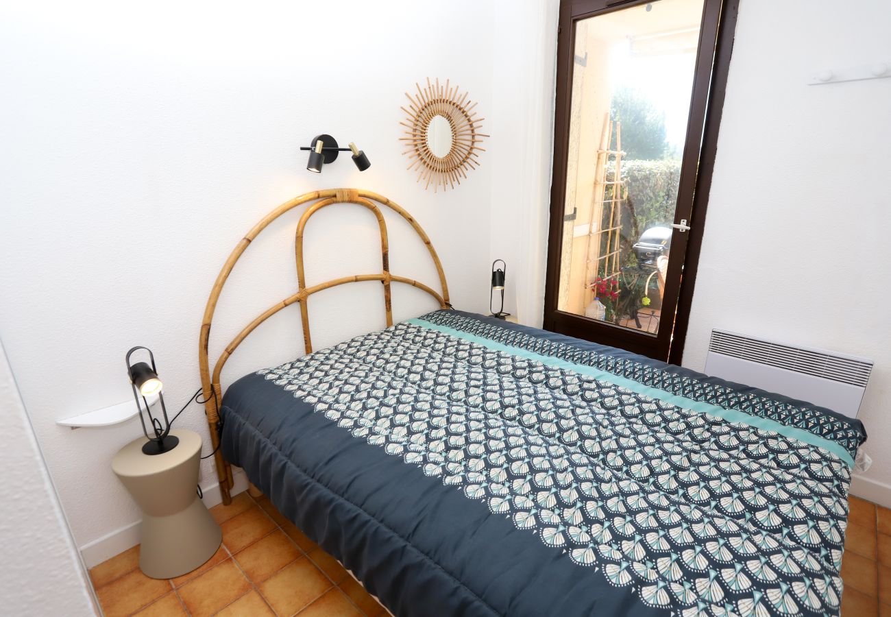 Appartement à Saint-Cyprien - St Cyprien classé 3 étoiles charmant rez de jardin 2 velos Piscine