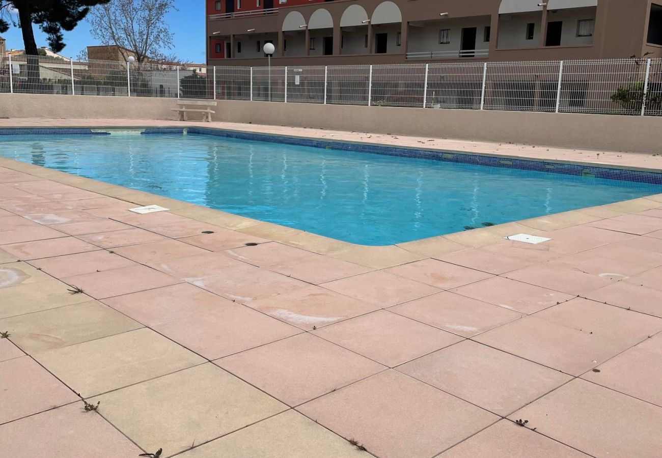 Maison mitoyenne à Saint-Cyprien - Petite maison sympa dans résidence avec piscine