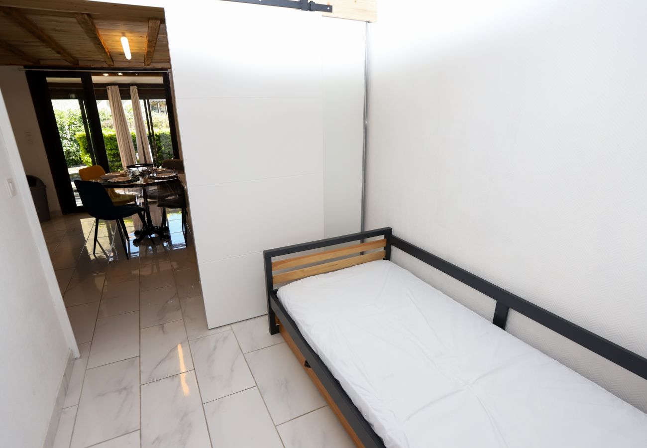 Maison mitoyenne à Saint-Cyprien - Petite maison sympa dans résidence avec piscine