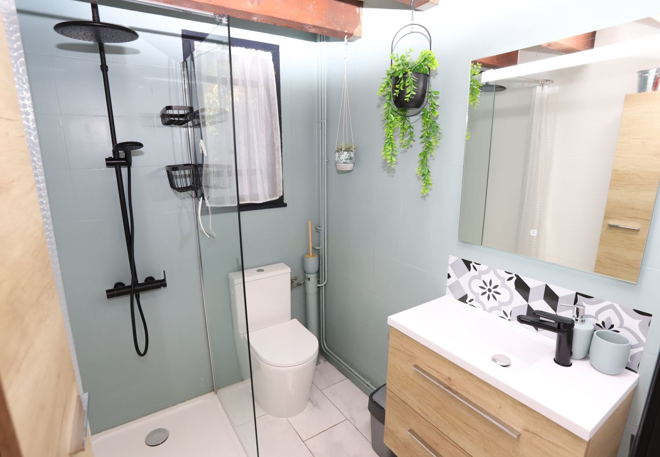 Maison mitoyenne à Saint-Cyprien - Petite maison sympa dans résidence avec piscine