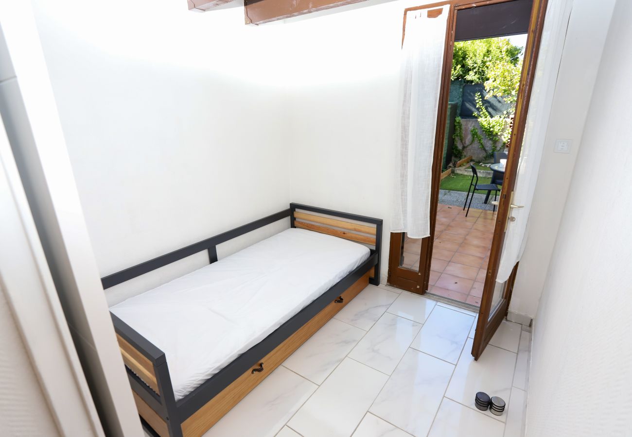 Maison mitoyenne à Saint-Cyprien - Petite maison sympa dans résidence avec piscine