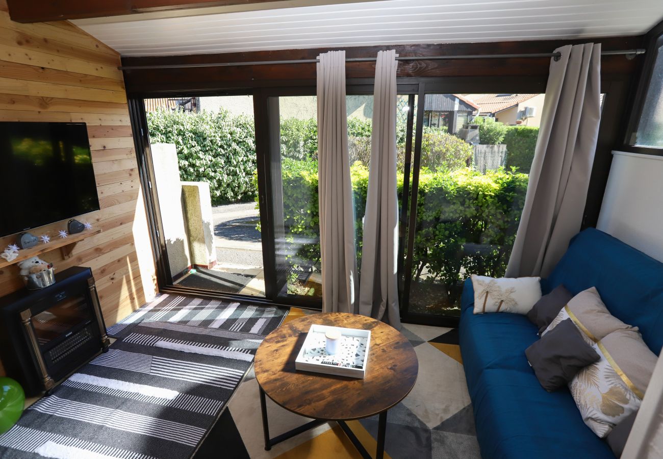Maison mitoyenne à Saint-Cyprien - Petite maison sympa dans résidence avec piscine