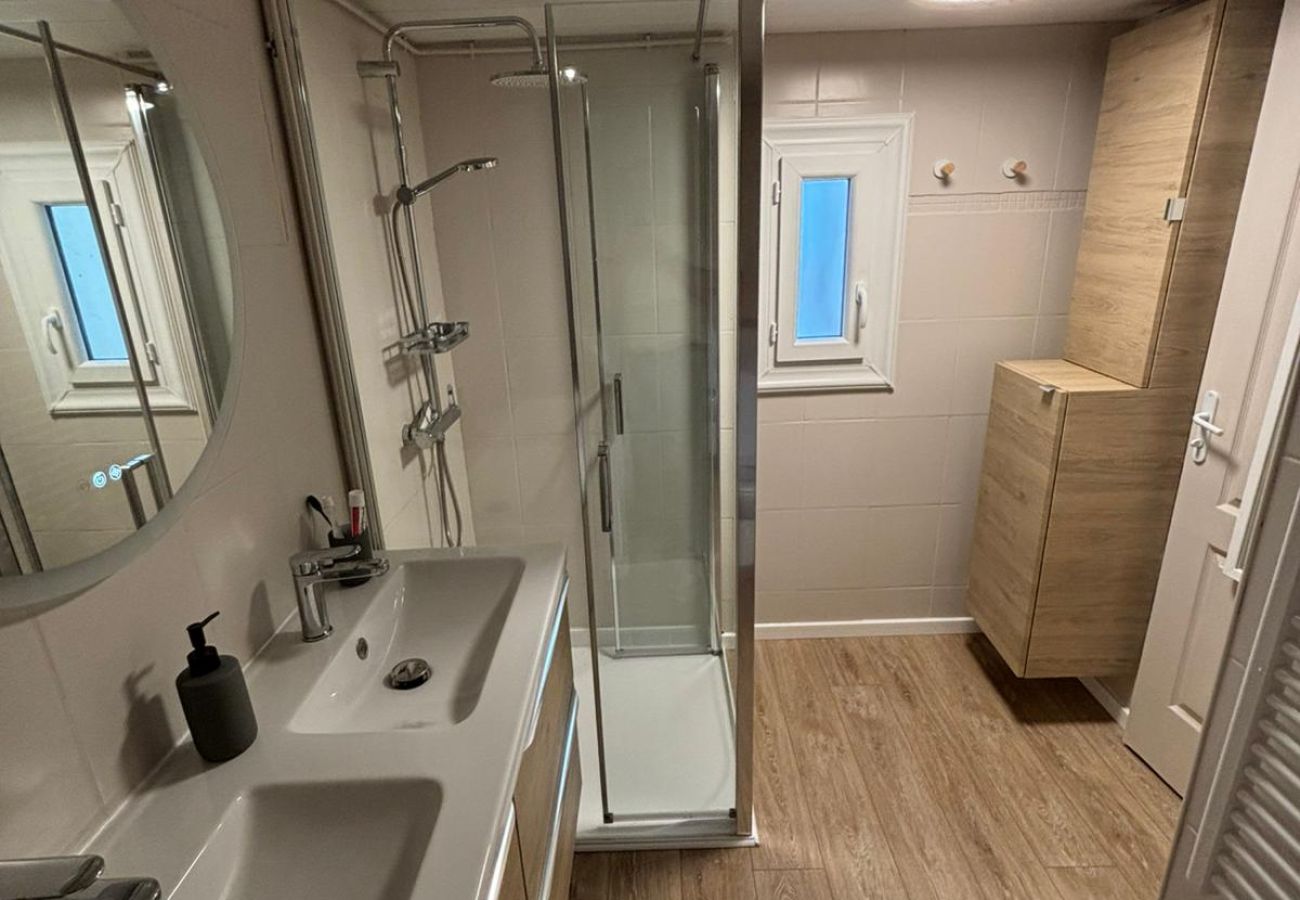 Maison à Saint-Cyprien - St Cyprien Belle maison rénovée avec jardin 4 à 6 p