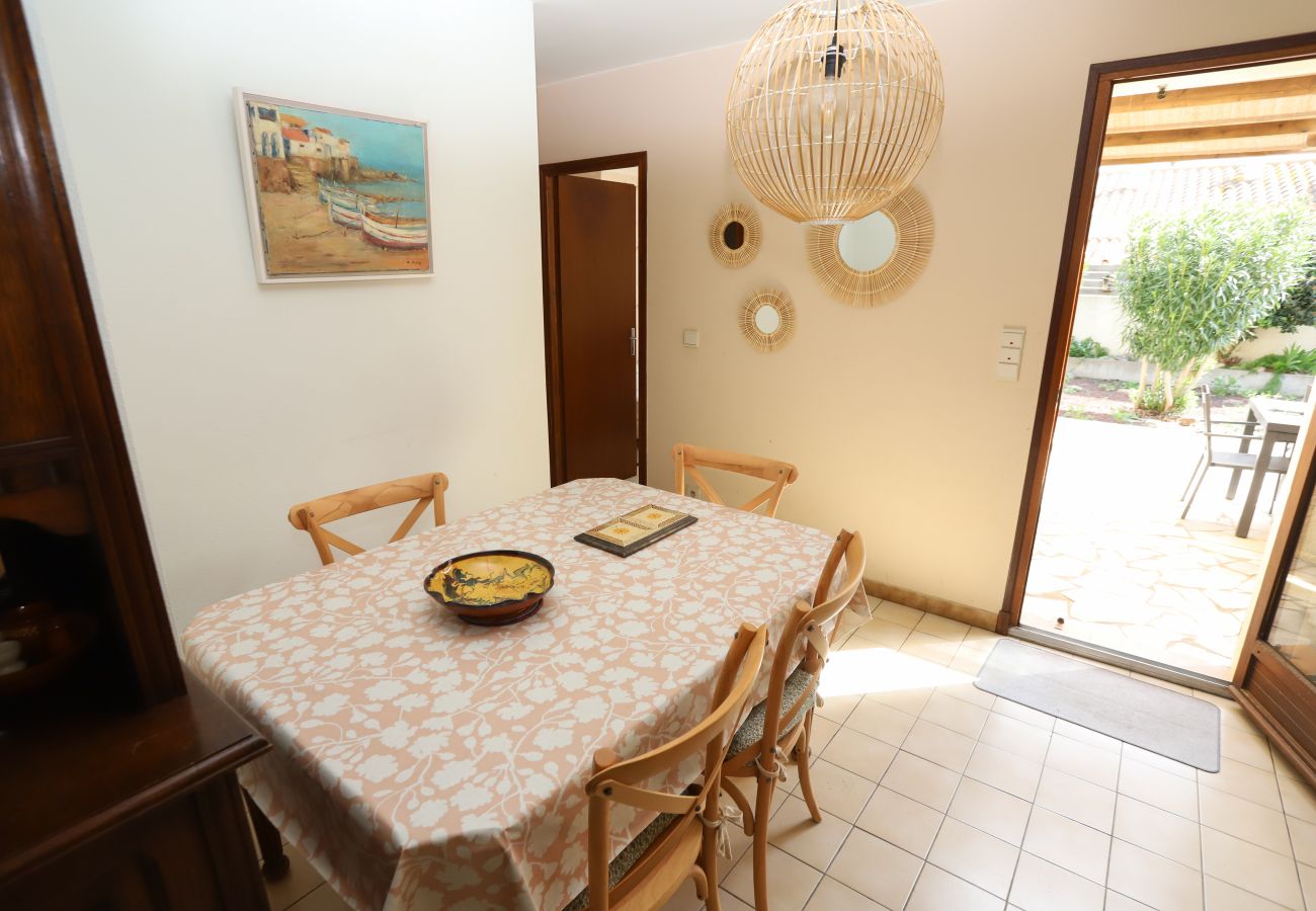 Maison à Saint-Cyprien - St Cyprien maison de vacances 6 personnes clim 
