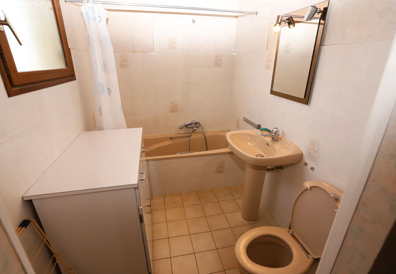 Maison à Saint-Cyprien - St Cyprien maison de vacances 6 personnes clim 