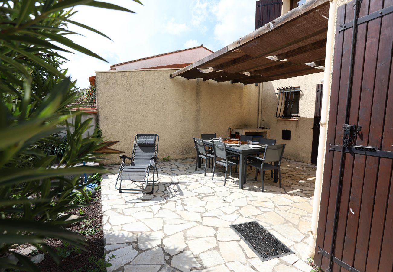 Maison à Saint-Cyprien - St Cyprien maison de vacances 6 personnes clim 