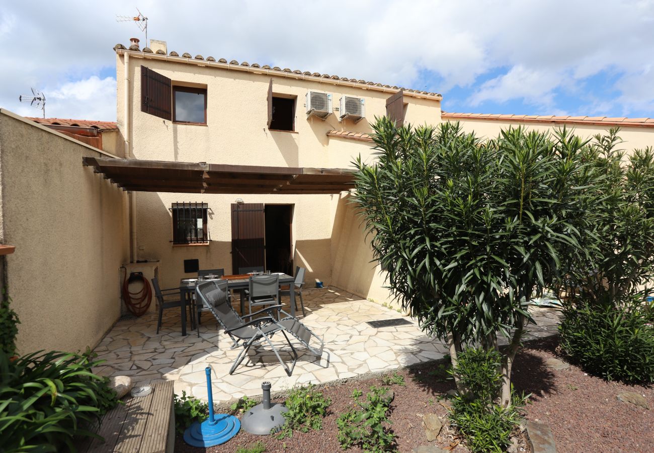 Maison à Saint-Cyprien - St Cyprien maison de vacances 6 personnes clim 