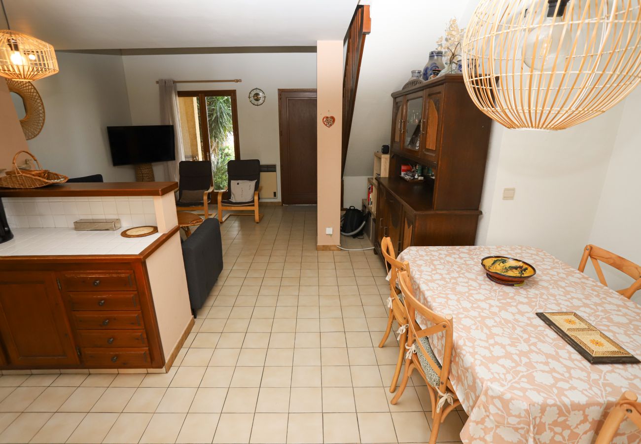 Maison à Saint-Cyprien - St Cyprien maison de vacances 6 personnes clim 