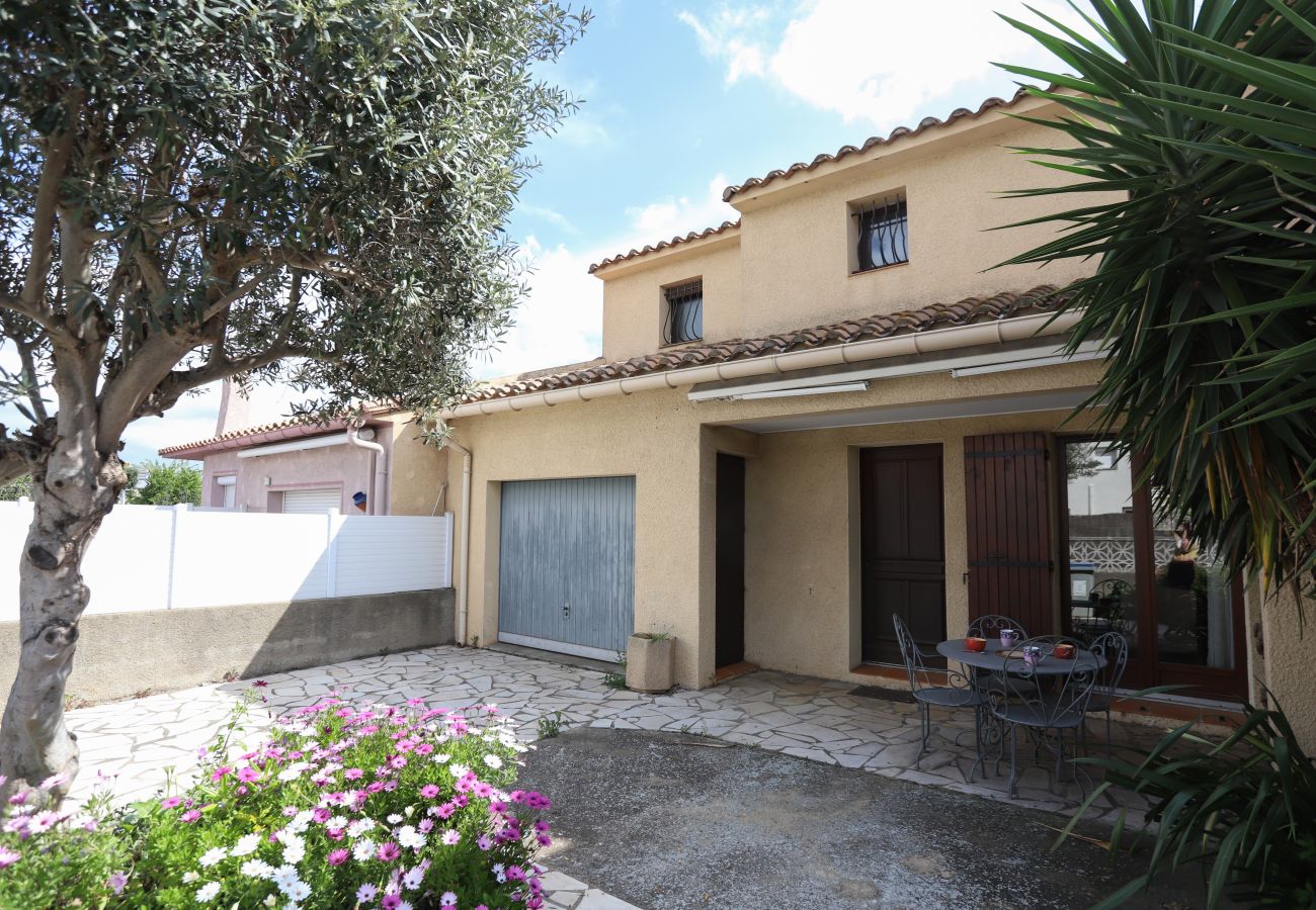 Maison à Saint-Cyprien - St Cyprien maison de vacances 6 personnes clim 
