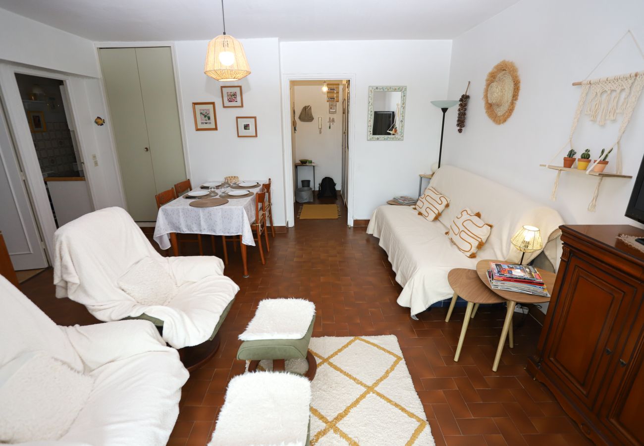 Appartement à Saint-Cyprien - St Cyprien Appartement à 2 pas du port et de la plage 