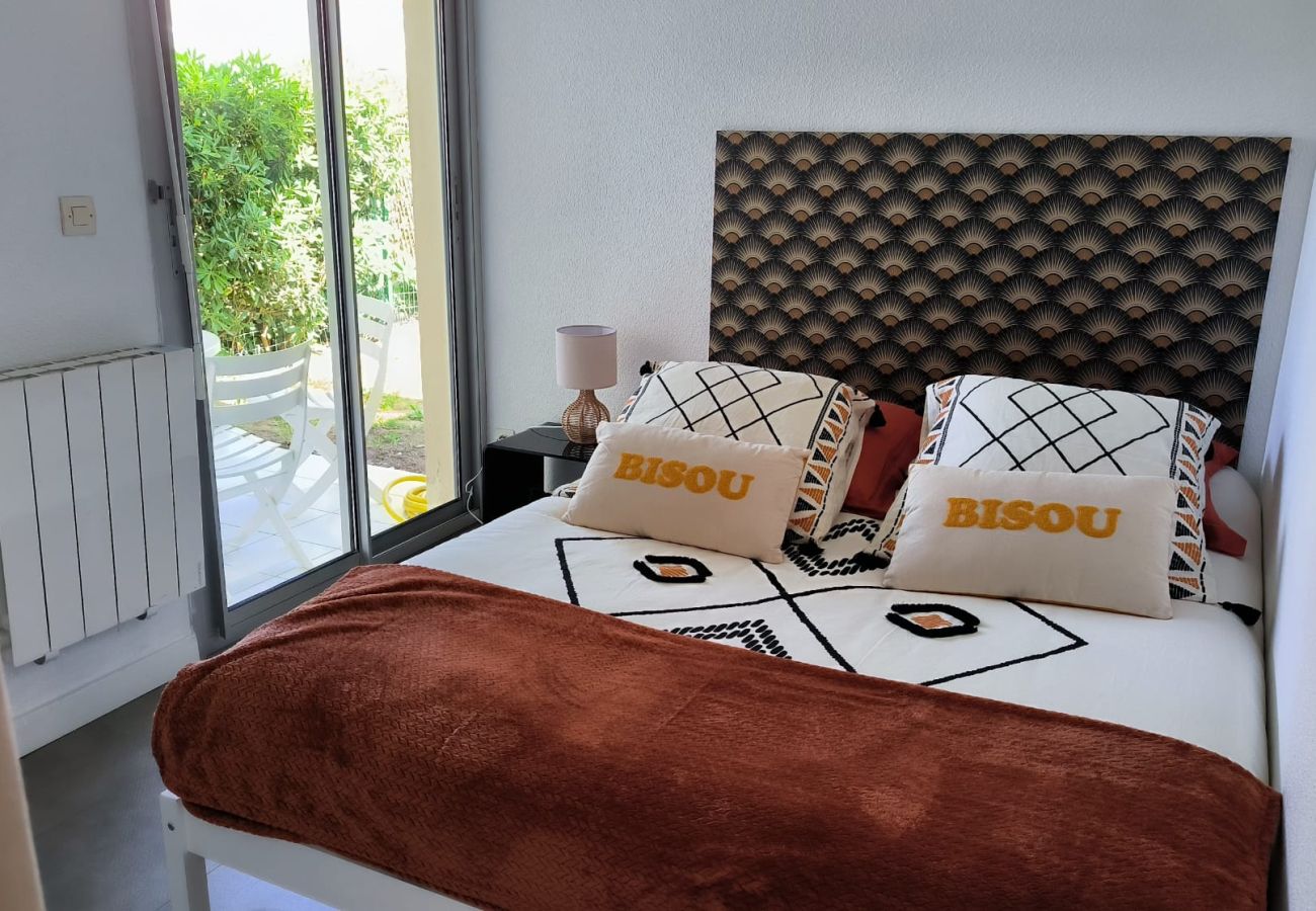 Appartement à Saint-Cyprien - Appart en rez de jardin avec Piscine en bord de plage