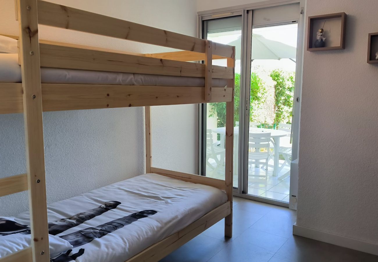 Appartement à Saint-Cyprien - Appart en rez de jardin avec Piscine en bord de plage