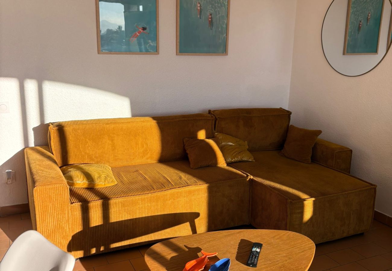 Appartement à Saint-Cyprien - St Cyprien cocon en bord de mer avec piscine