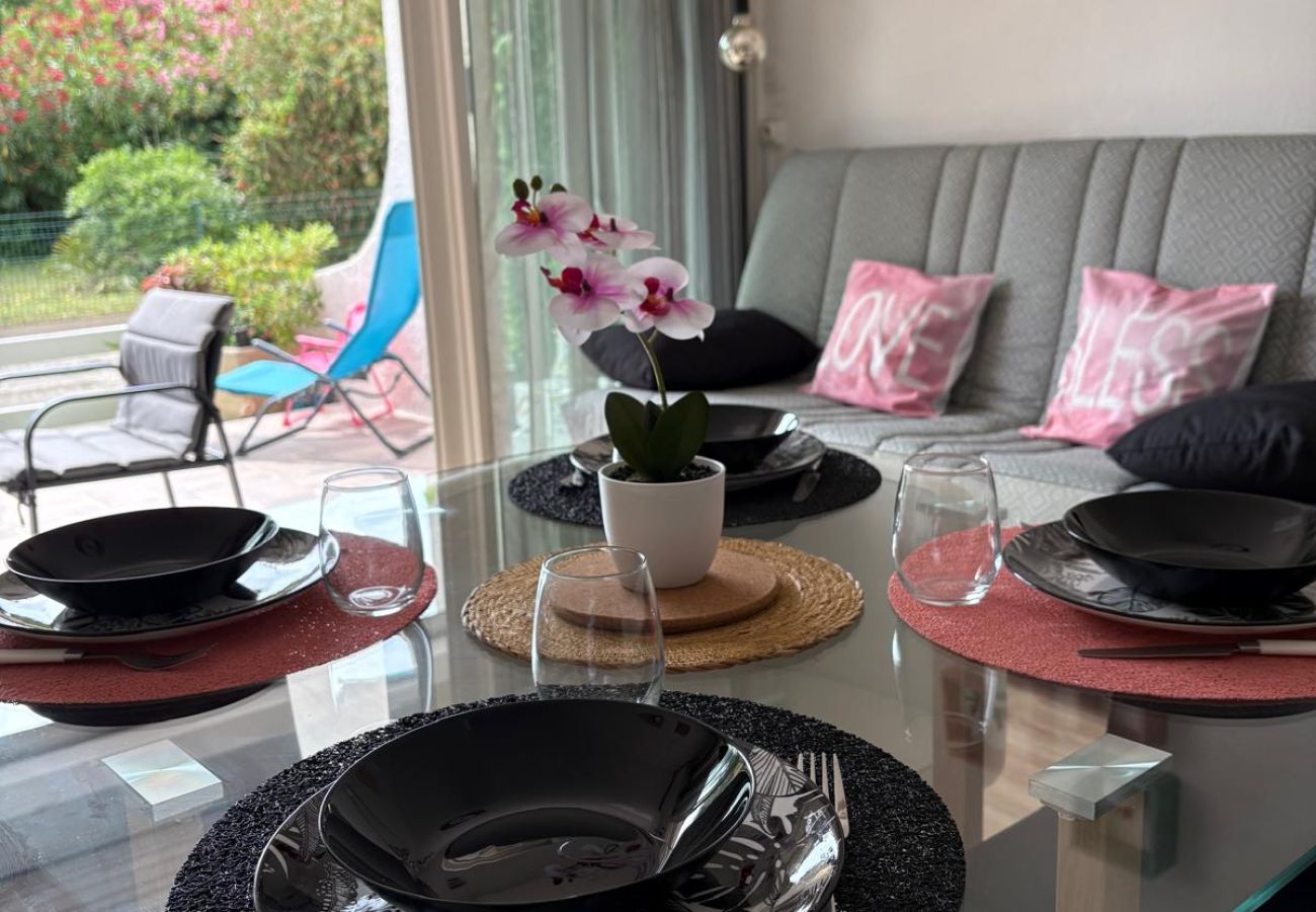 Appartement à Saint-Cyprien - St Cyprien moderne et lumineux rez de jardin  
