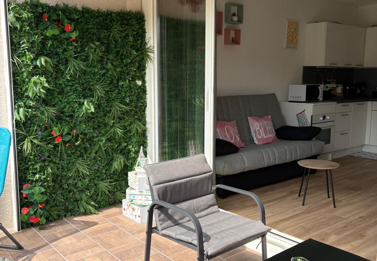 Appartement à Saint-Cyprien - St Cyprien moderne et lumineux rez de jardin  