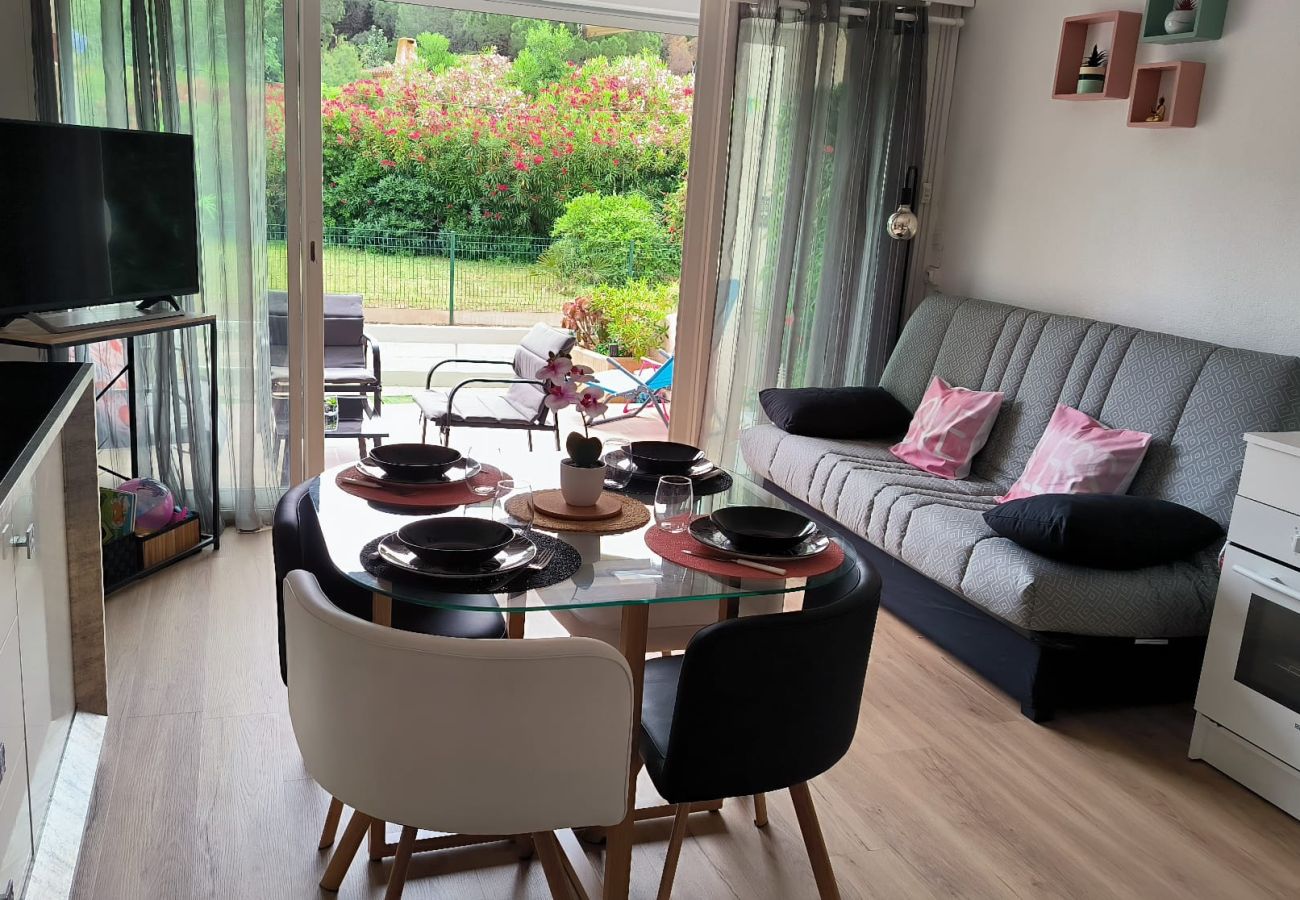 Appartement à Saint-Cyprien - St Cyprien moderne et lumineux rez de jardin  