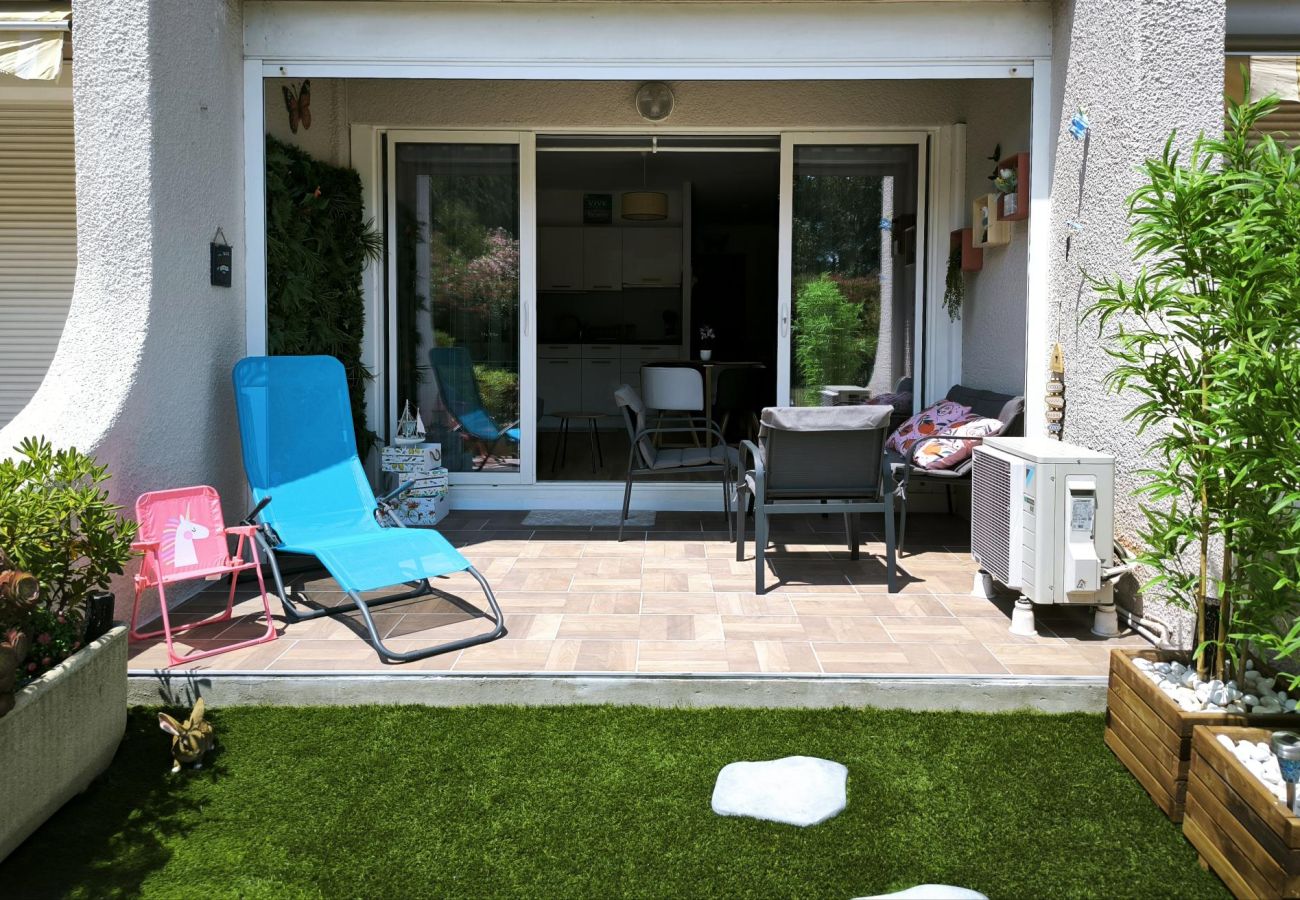 Appartement à Saint-Cyprien - St Cyprien moderne et lumineux rez de jardin  