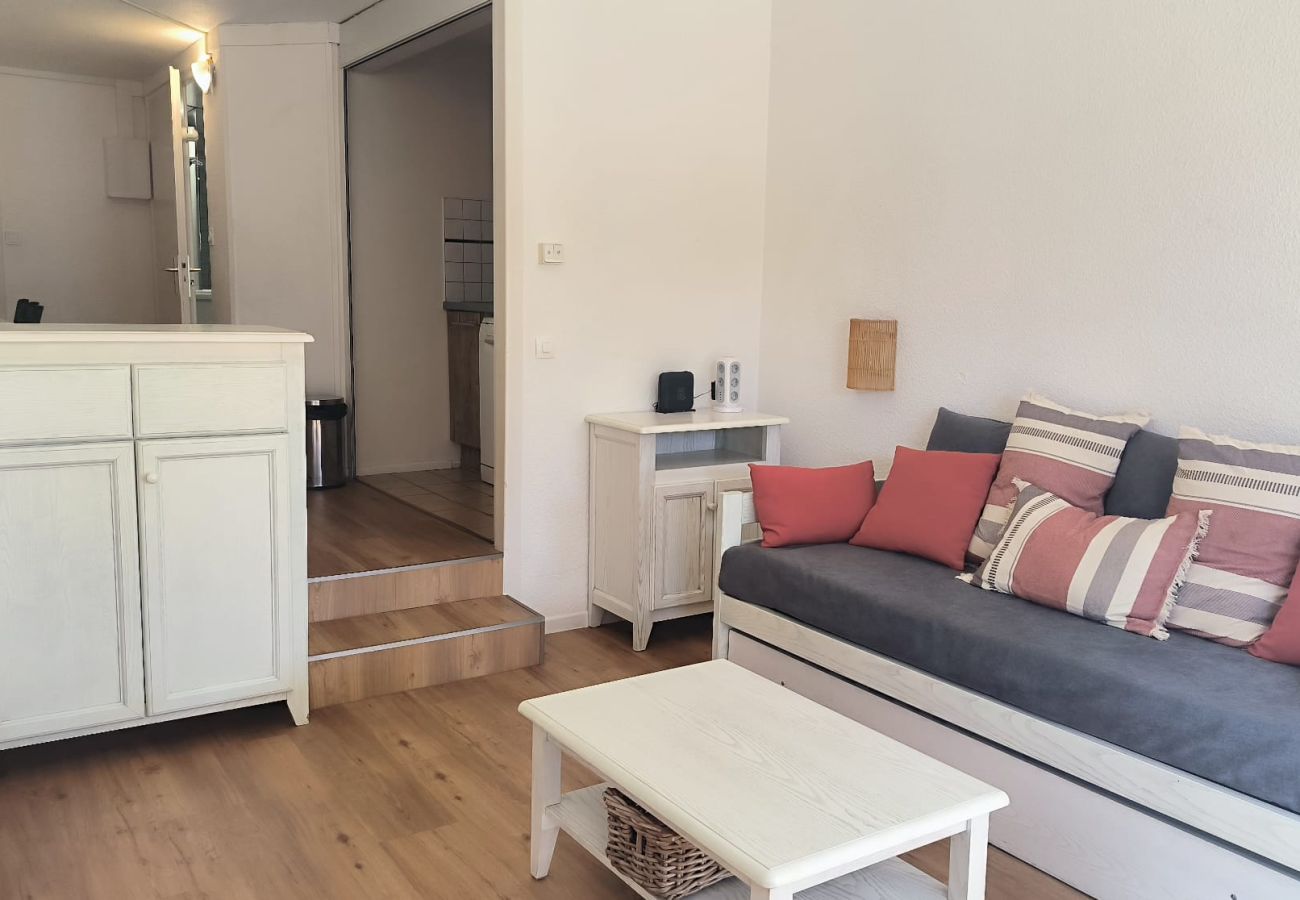 Appartement à Saint-Cyprien - St Cyprien golf appart avec terrasse et piscine