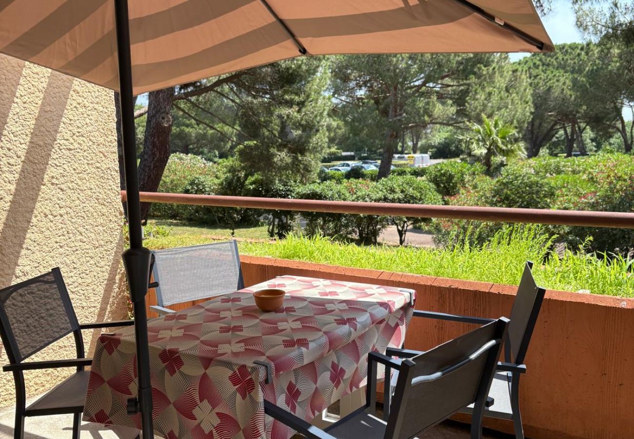 Appartement à Saint-Cyprien - St Cyprien golf appart avec terrasse et piscine