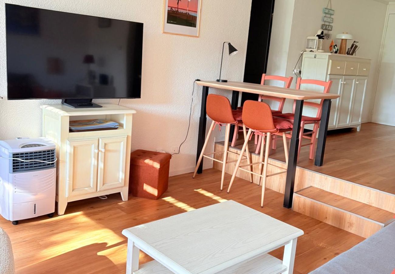 Appartement à Saint-Cyprien - St Cyprien Confort au bord du Green Piscine 