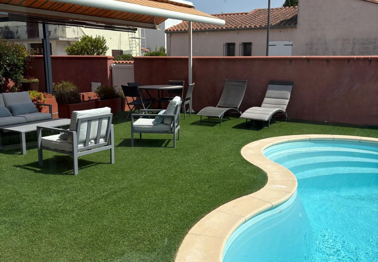 Maison à Saint-Cyprien - St Cyprien plage grande maison avec piscine