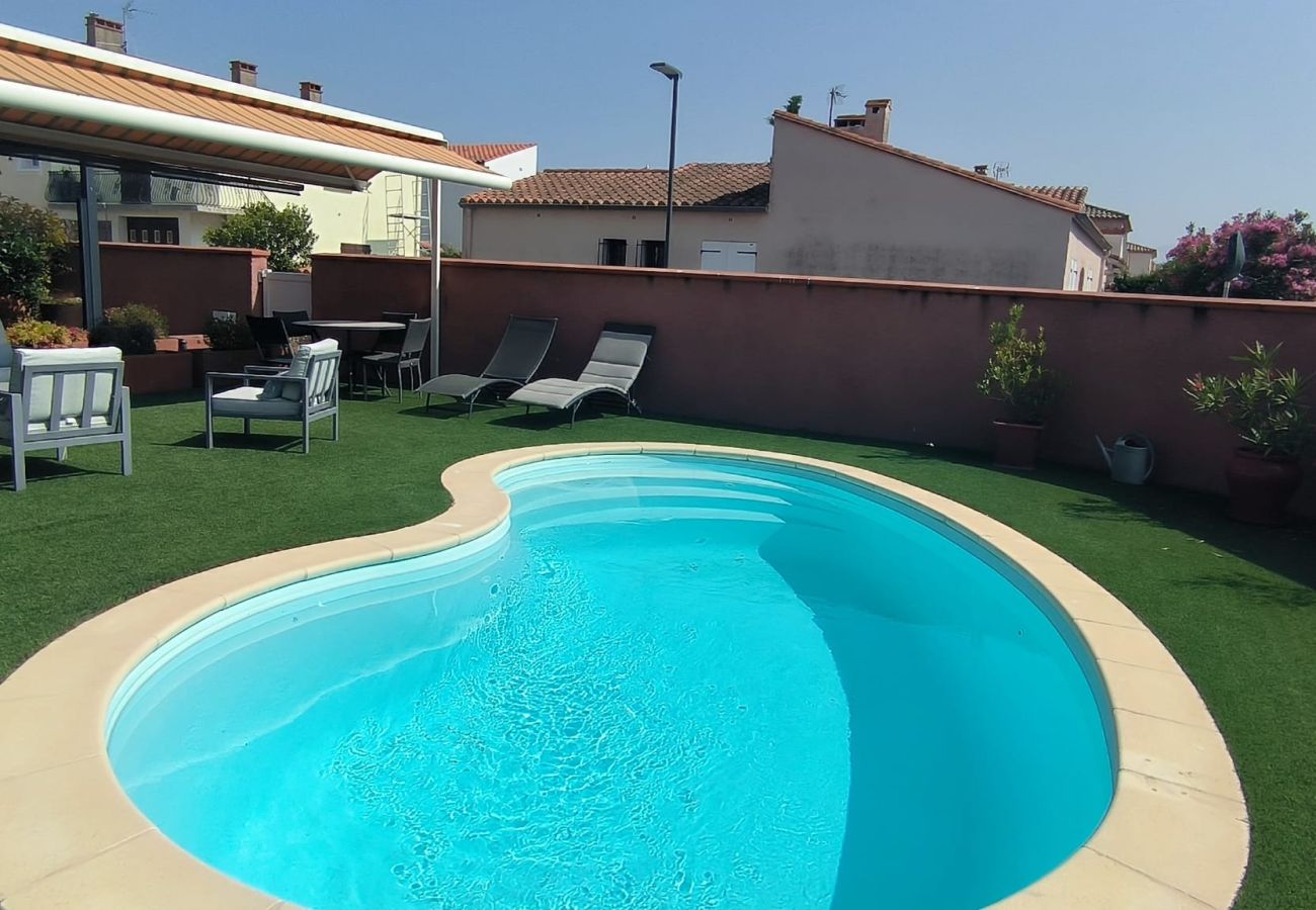 Maison à Saint-Cyprien - St Cyprien plage grande maison avec piscine
