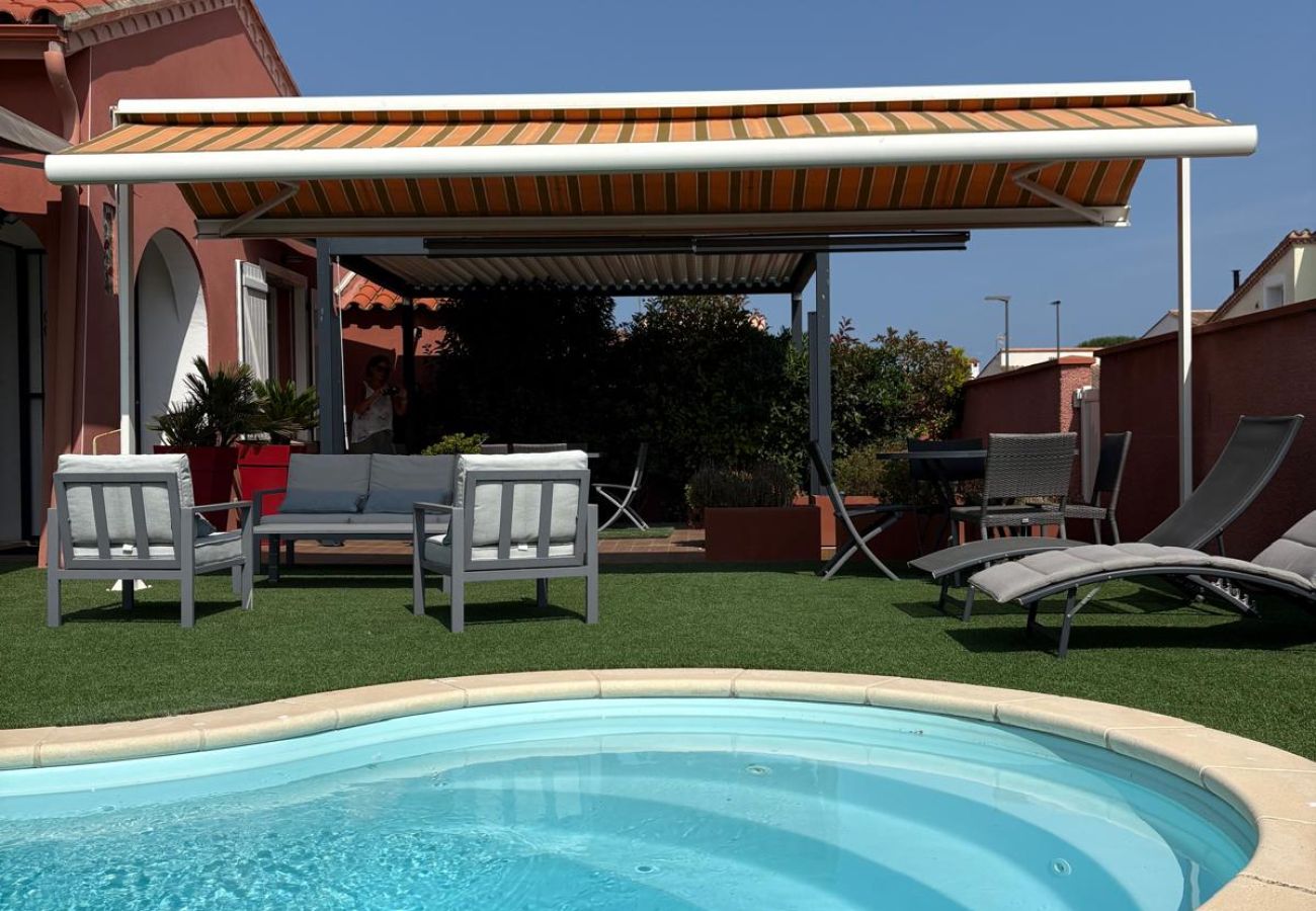 Maison à Saint-Cyprien - St Cyprien plage grande maison avec piscine