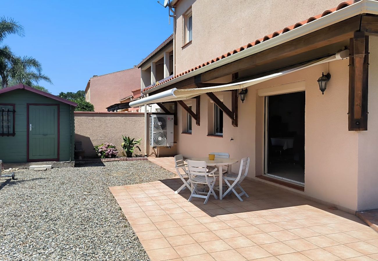 Villa à Saint-Cyprien - 🌴 Villa avec piscine à 6 min du port – Saint-Cyprien