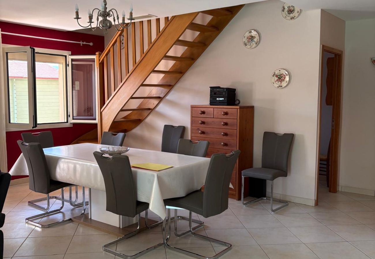 Villa à Saint-Cyprien - 🌴 Villa avec piscine à 6 min du port – Saint-Cyprien