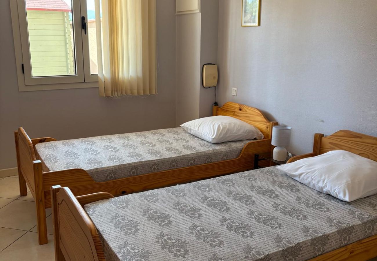 Villa à Saint-Cyprien - 🌴 Villa avec piscine à 6 min du port – Saint-Cyprien