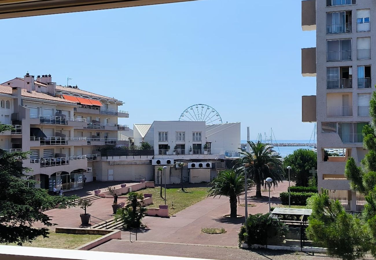 Appartement à Saint-Cyprien - Terrasse XXL pour cet appart au port de St Cyprien 