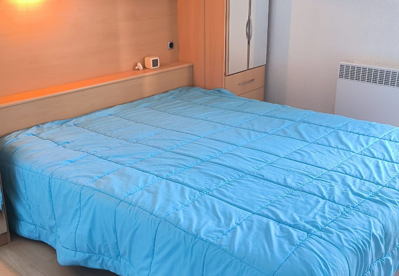 Appartement à Saint-Cyprien - Terrasse XXL pour cet appart au port de St Cyprien 