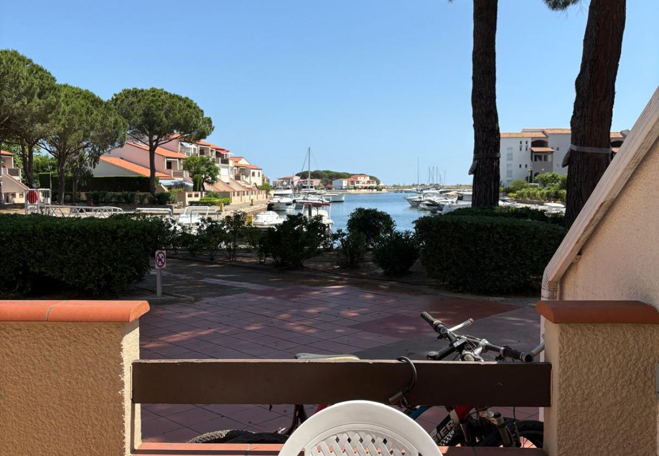 Appartement à Saint-Cyprien - Appart en RDC avec grandre terrasse sur la Marina ! 
