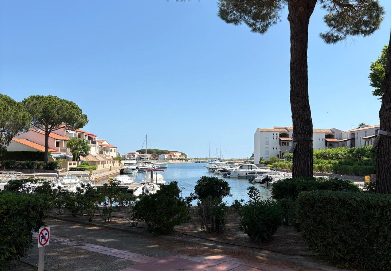 Appartement à Saint-Cyprien - Appart en RDC avec grandre terrasse sur la Marina ! 