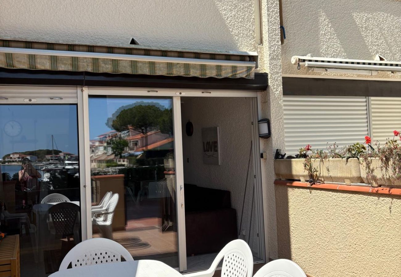 Appartement à Saint-Cyprien - Appart en RDC avec grandre terrasse sur la Marina ! 