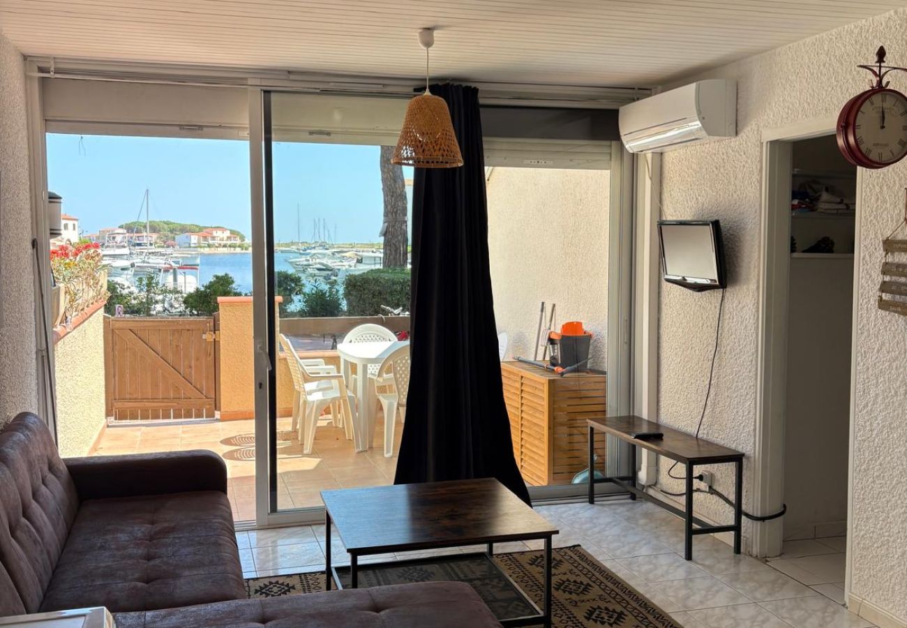 Appartement à Saint-Cyprien - Appart en RDC avec grandre terrasse sur la Marina ! 