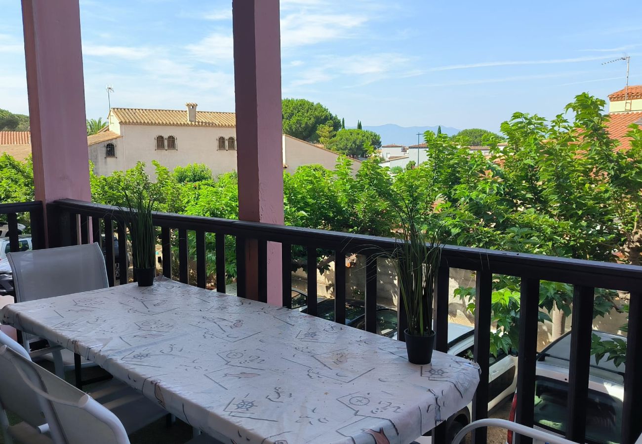 Appartement à Saint-Cyprien -  Appartement moderne, climatisé et prêt pour vos vacances