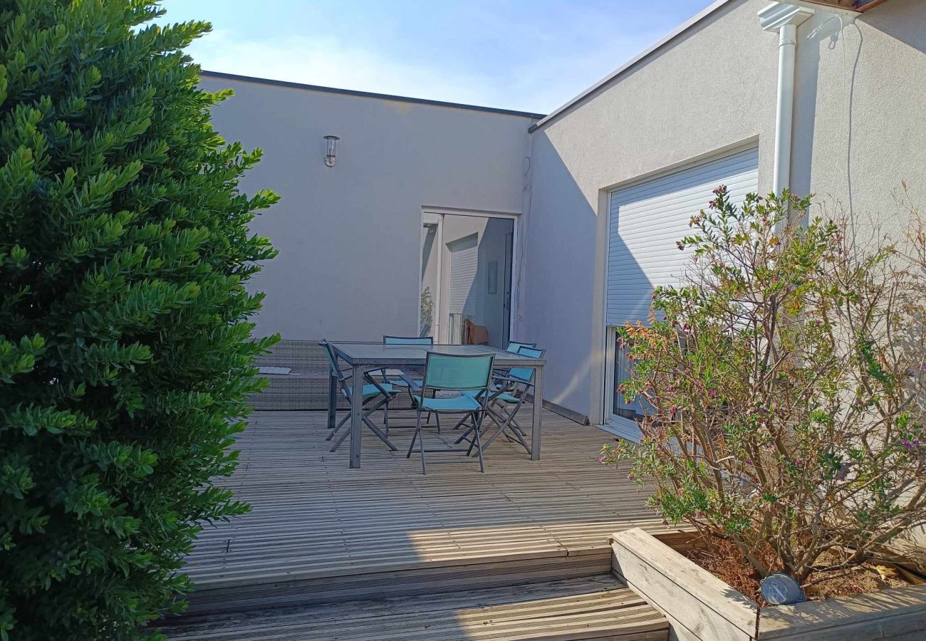 Villa à Saint-Cyprien - St Cyprien superbe villa 4 chambres et piscine