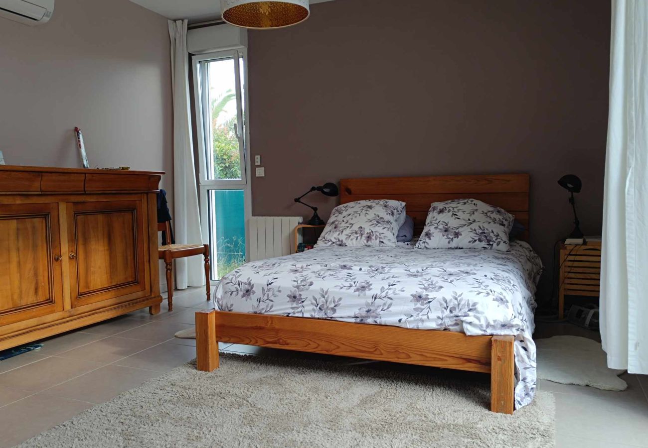 Villa à Saint-Cyprien - St Cyprien superbe villa 4 chambres et piscine