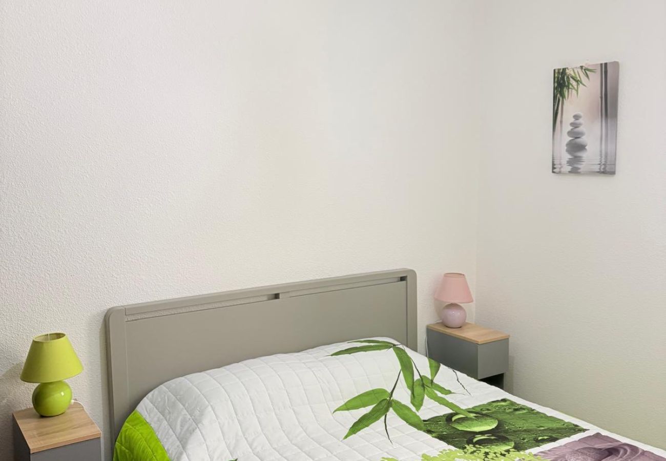 Appartement à Saint-Cyprien - St Cyprien Bel appartement vue sur la mer 