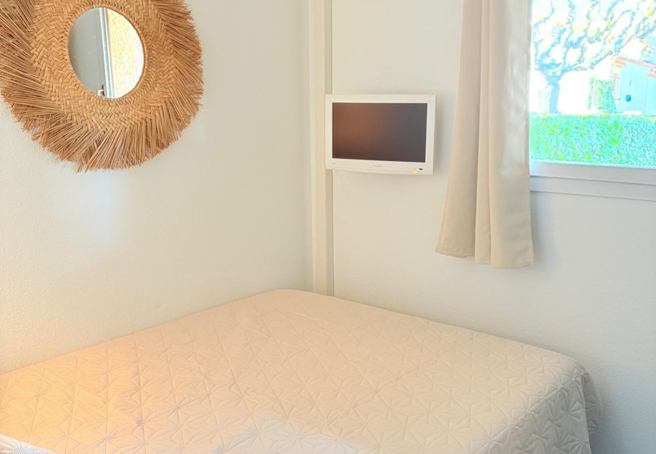 Maison mitoyenne à Saint-Cyprien - St Cyprien superbe appartement avec piscine 